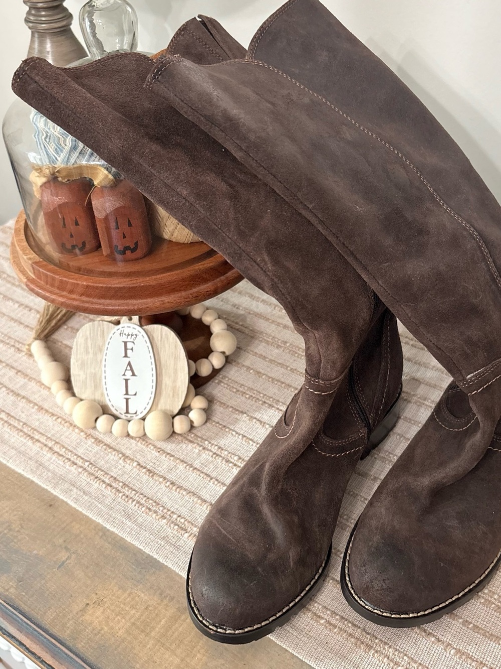 Sofft Taryn Waterproof Suede Riding Boots Brown 8.5" excellent condition outsole